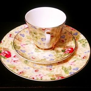 Royal Staffordshire 3 pcs  Tea/Coffee Floral Chintz Bone China Set  Vtg England